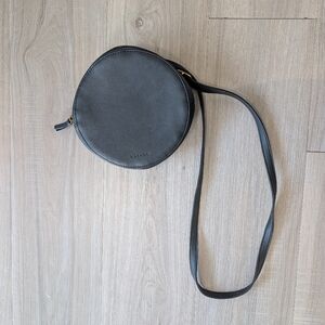 Gathre Crossbody Circle Bag - Black Leather